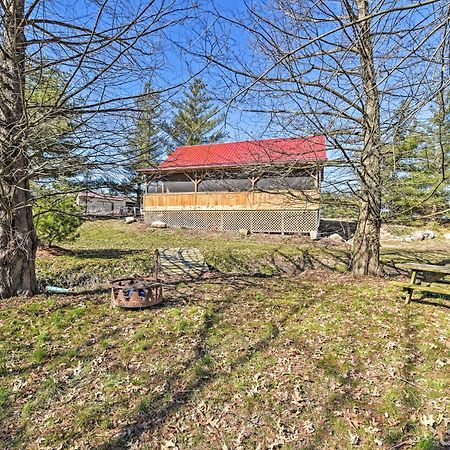 Honey House Cabin - A Quiet Countryside Retreat! Nappanee Exterior photo