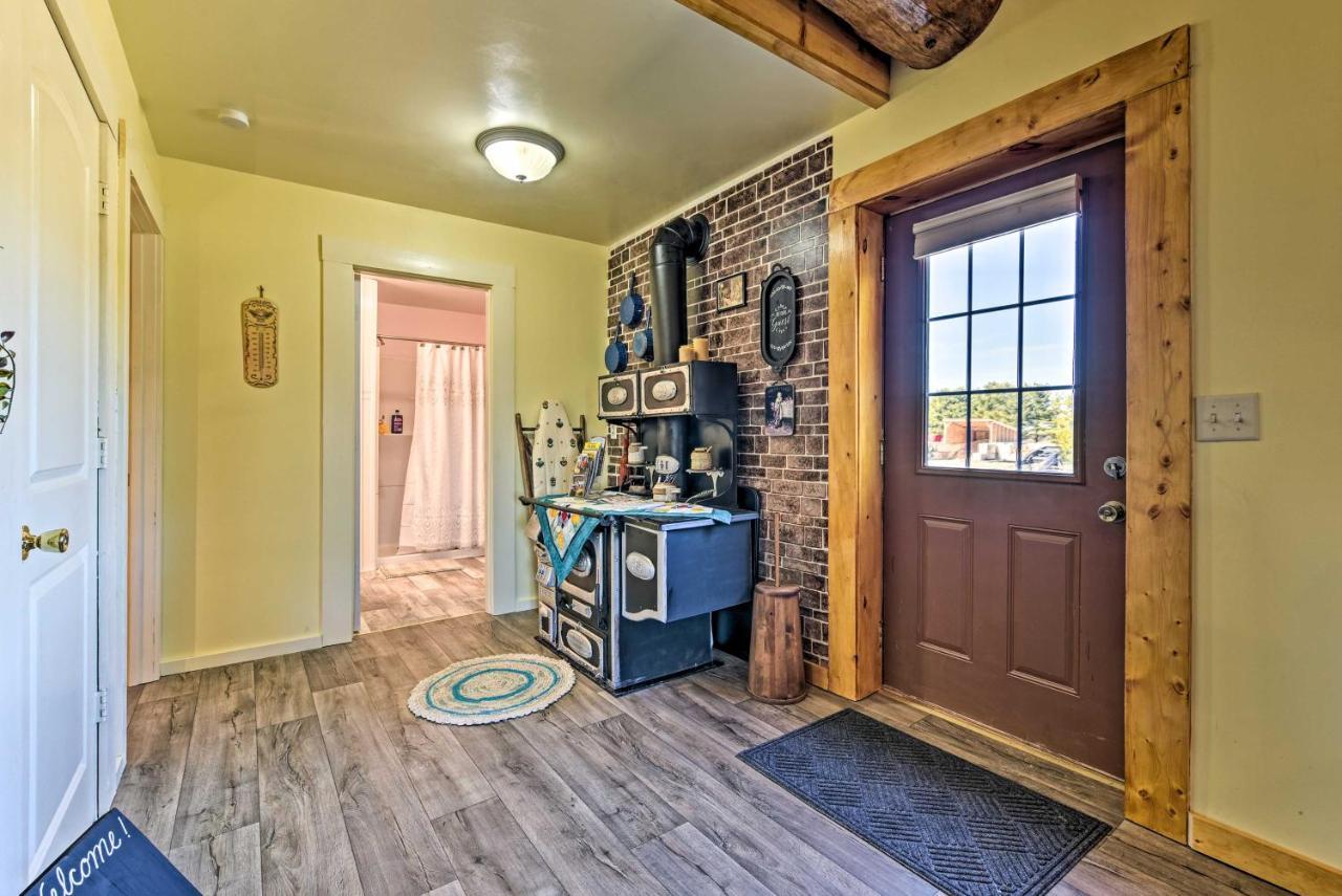 Honey House Cabin - A Quiet Countryside Retreat! Nappanee Exterior photo