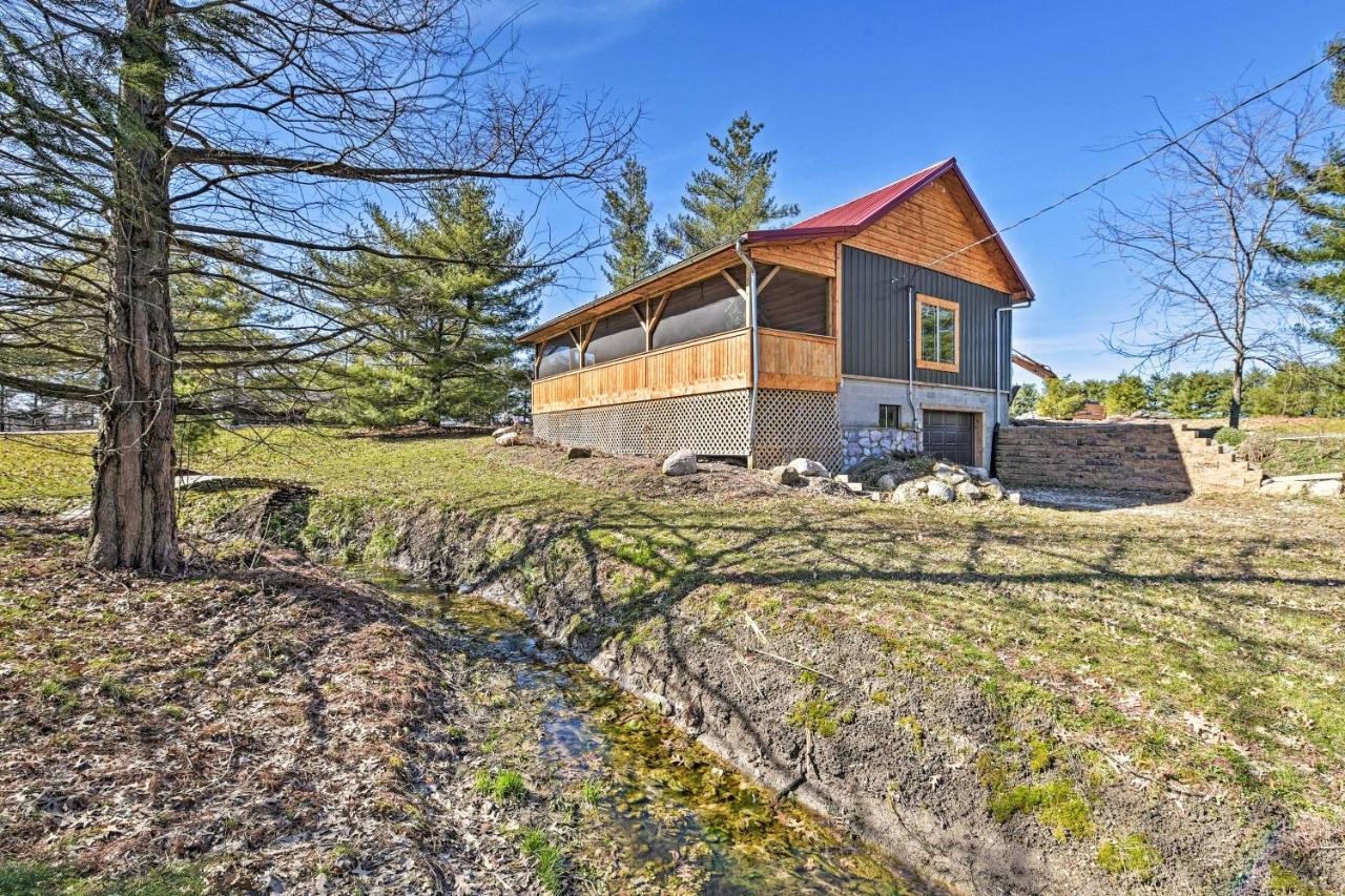 Honey House Cabin - A Quiet Countryside Retreat! Nappanee Exterior photo